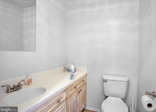 11 Thrush Dr, Carlisle PA  17015-7653 exterior