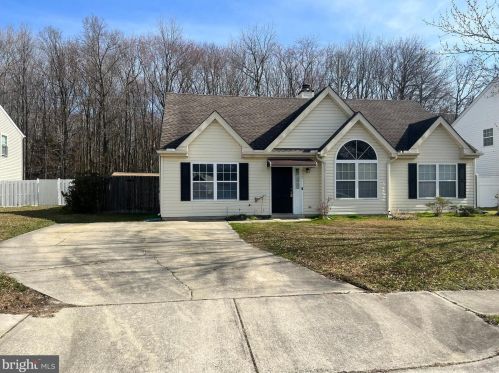 415 Wind Dr, Dover DE  19901-8601 exterior