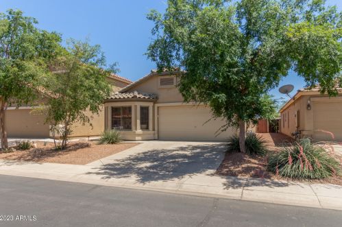 42635 Sunland Dr, Maricopa, AZ 85138-1635