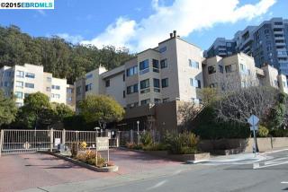 545 Pierce St, Berkeley CA  94706-1046 exterior