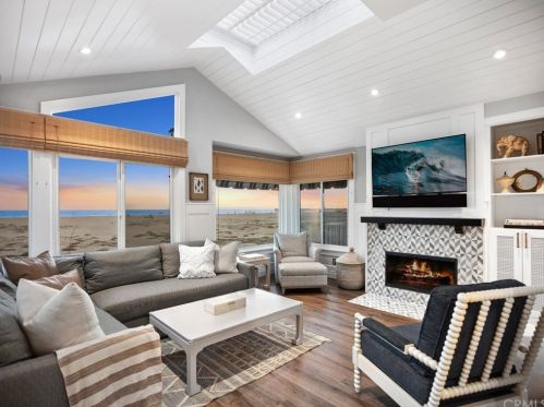 1119 Balboa Blvd, Newport Beach, CA 92661-4402