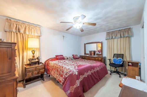 4 Morning Way, Cumberland RI  02864-6549 exterior