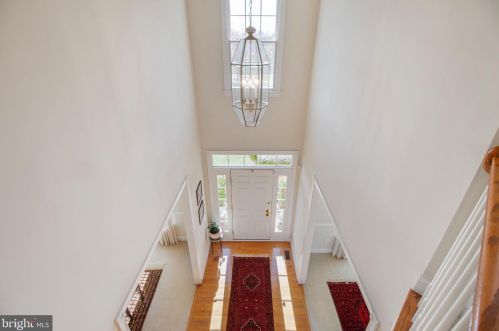 5312 Kernstown Ct, Haymarket VA  20169-4504 exterior