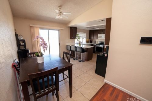 2869 La Vida Dr, Lancaster CA  93535-5873 exterior