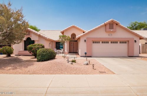 4217 Saguaro Park Ln, Glendale, AZ 85310-3231