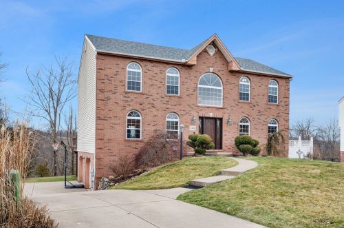 1325 Morgan Cir, Canonsburg, PA 15317-9546