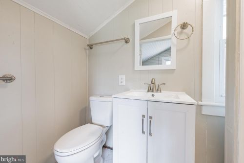 5 Mispillion St, Harrington DE  19952-1024 exterior