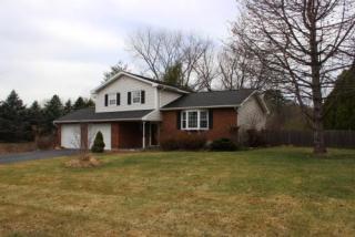 65 University St, Beckers Corners, NY 12158-9754