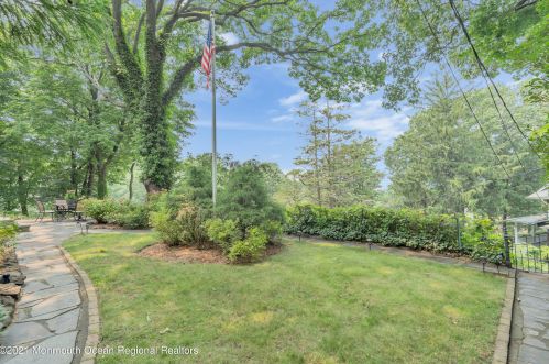 50 Hooper Ave, Atlantic Highlands NJ  07716-1537 exterior