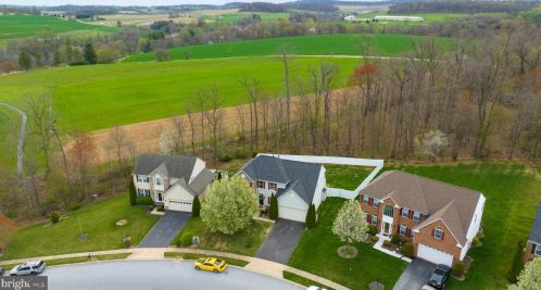 3555 Hardwood Ter, Spring Grove PA  17362-9104 exterior