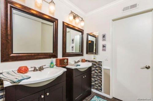 1919 Azure Way, Encinitas CA 92024-1901 exterior