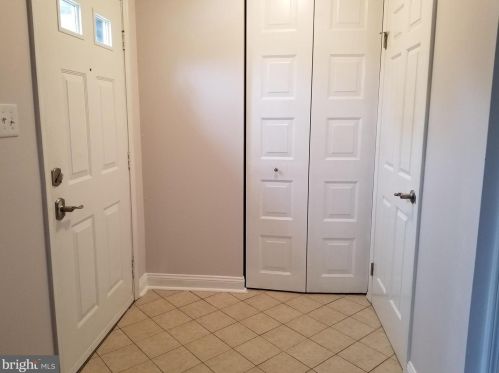5832 Canvasback Rd, Springfield, VA 22015-3128