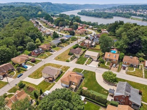 1204 Riverview Dr, Verona PA  15147-1915 exterior