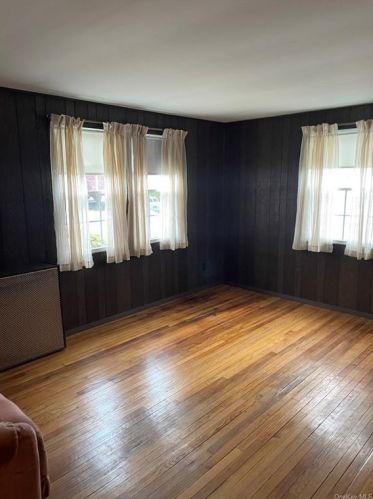 2562 Flint Ave, Bronx NY  10475-1004 exterior