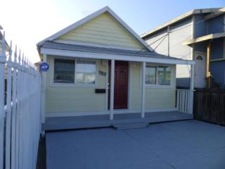1325 52nd Ave, Oakland, CA 94601-5724
