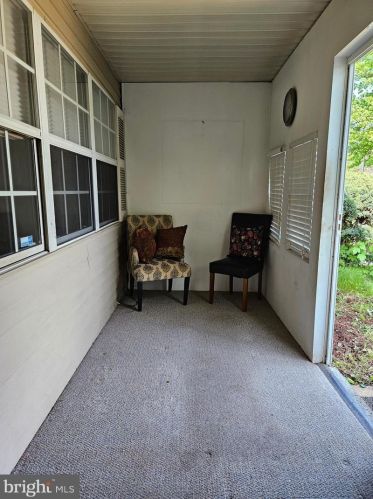 8 Ashley Ct, Downingtown, PA 19335-2280