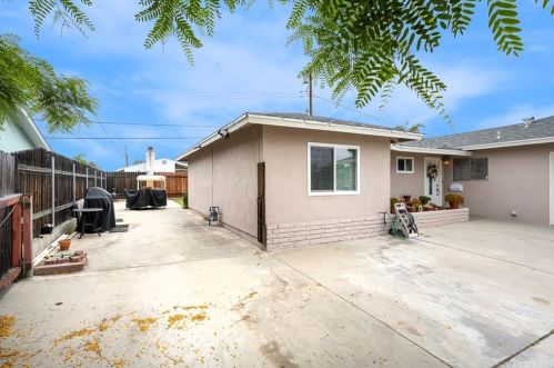 2815 Orange Grv Ave, Orange CA 92867-7345 exterior