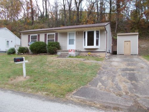 1013 Midway Dr, Dunbar, WV 25064-1811