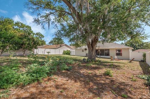 5976 Hillside Heights Dr, Lakeland, FL 33812-4322
