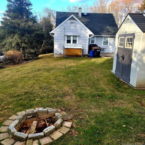 66 Old Barn Rd, Stamford, CT 06905-4115