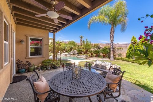 3824 Doheney Ct, Simi Valley CA  93063-0208 exterior