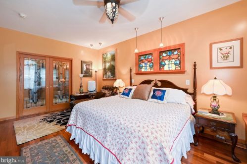 8315 Collins Ave, Camden NJ  08109-3568 exterior