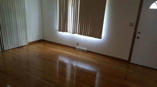 8652 Monrovia Ave, Milwaukee, WI 53225-1902