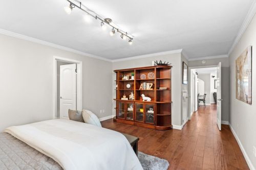 464 Upland Rd, Redwood City CA  94062-2826 exterior