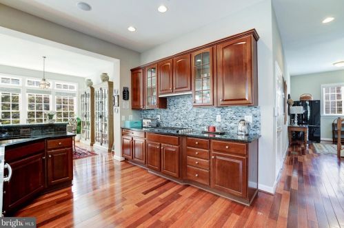 19376 Ml Dm Pl, Leesburg VA 20176-1637 exterior