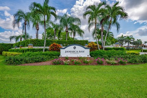 3005 Bimini Bay, Boynton Beach FL  33436-2207 exterior