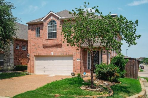8125 Cherry Laurel Ln, Irving TX  75063-4214 exterior