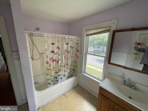 304 Governors Ave, Dover DE  19904-3006 exterior