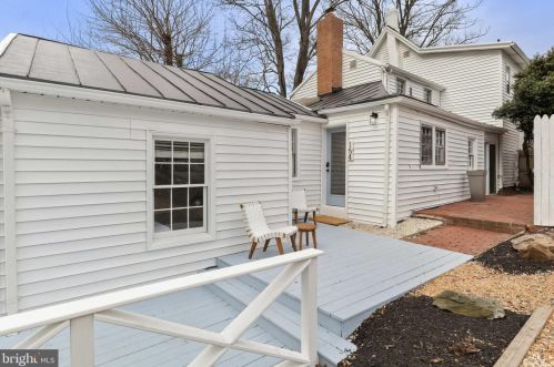 154 Colonial Hwy, Hamilton VA  20158-9013 exterior