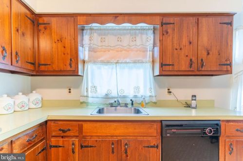 342 George Dye Rd, Trenton, NJ 08691-3311