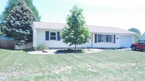 789 Governor Rd, Valpo IN  46385-9501 exterior