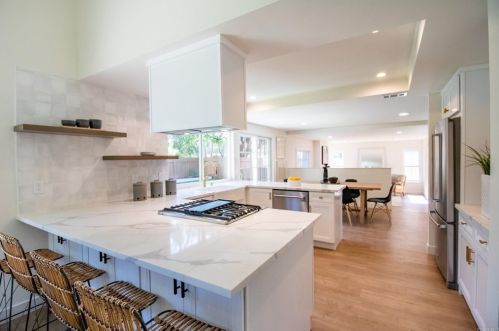 1527 Linda Sue Ln, Encinitas CA  92024-2424 exterior