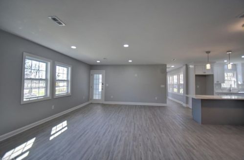 309 Holly Hill Rd, Thomasville NC  27360-5821 exterior