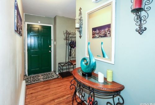 882 Union Blvd, West Islip, NY 11795-3723