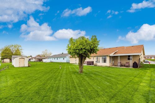 391 Waverly Ave, Washington Ch OH  43160-2464 exterior