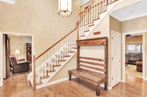 313 Bunker Hill Dr, Canonsburg, PA 15317-3668
