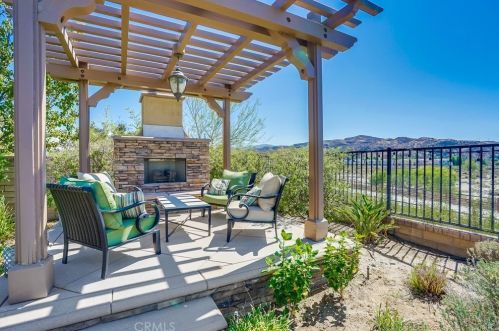 22494 Brightwood Pl, Santa Clarita, CA 91350-5715