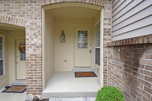 2441 Deerview Ct, Cincinnati, OH 45230-1459