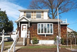 811 Linden Ave, Ridgefield, NJ 07657-1212