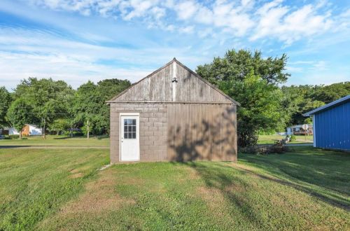 18602 Laurel St, Laurelville OH  exterior