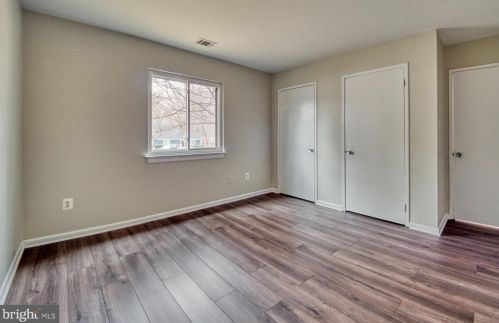 11308 Gatesborough Ln, Herndon VA 20191-3605 exterior