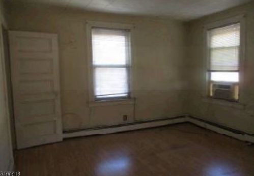 105 Brinkerhoff St, Ridgefield Park NJ  07660-1905 exterior