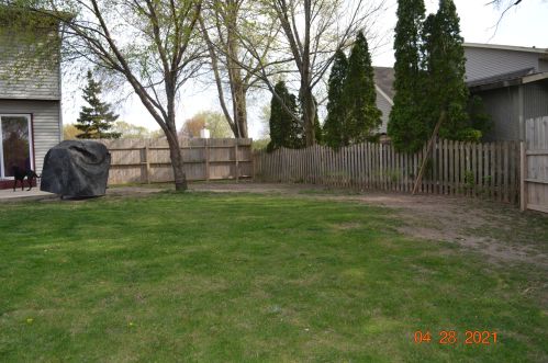 328 Foxmead Dr, Waterford WI  53185-4427 exterior