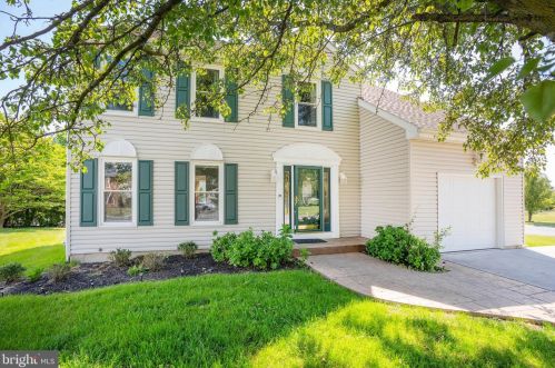 1 Glacier Ct, Bear DE  19701-1779 exterior