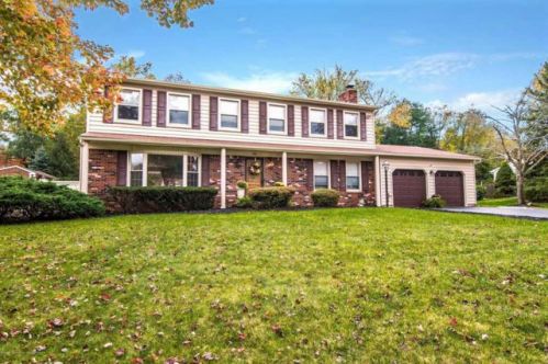 52 Revere Pl, East Freehold, NJ 07728-4201