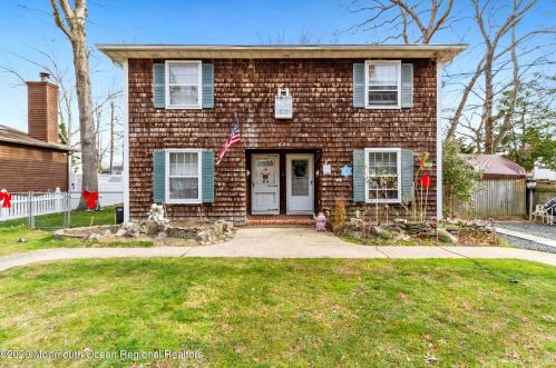 624 Mistletoe Ave, Point Pleasant Beach, NJ 08742-2855
